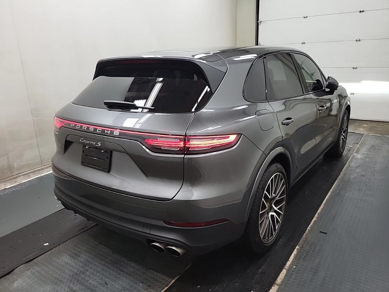 Porsche Cayenne * CARFAX * АВТО КРЕДИТ * ЦЕНА ДО БГ! - изображение 4