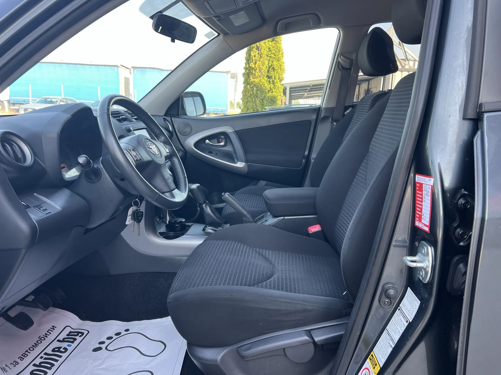 Toyota Rav4 2.0i  4X4ПРОДАДЕНО - изображение 8