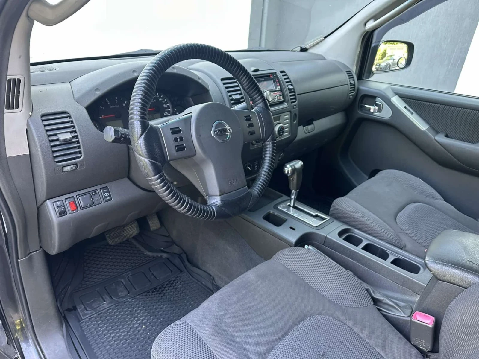 Nissan Navara 2.5DCI / HARD TOP - изображение 9