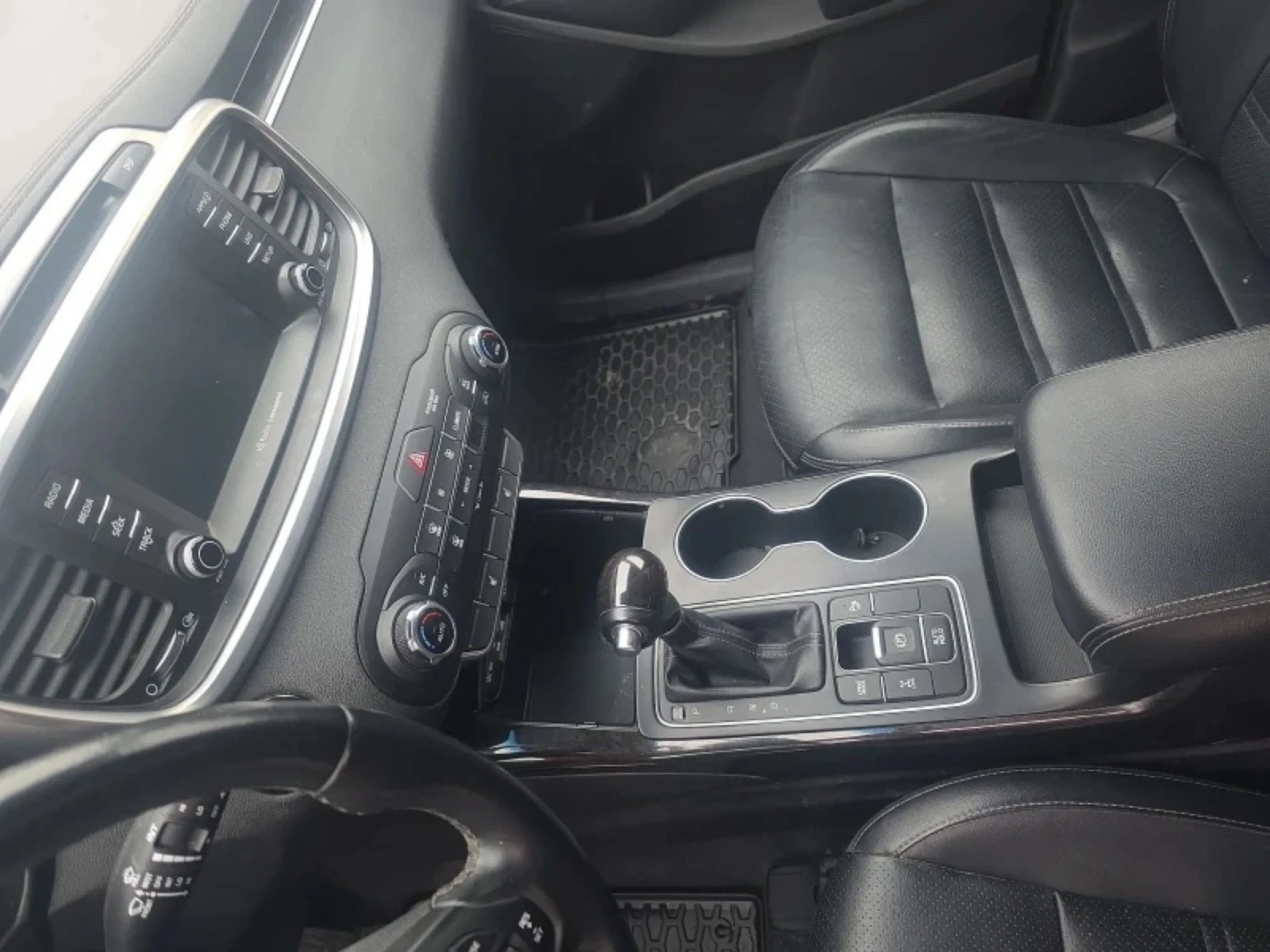 Kia Sorento Kia Sorento �� 3.3 V6 GDI 292 �.�. 4x4 AWD ������� | Mobile.bg � ����������� 10