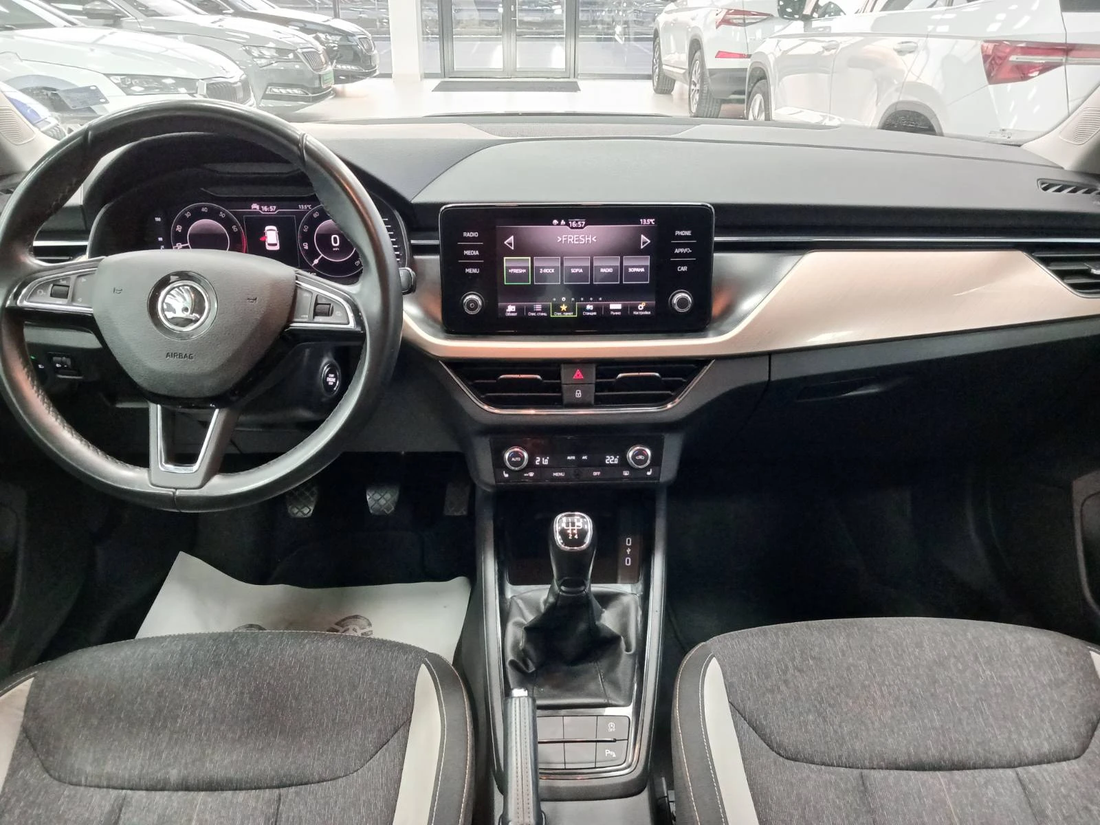 Skoda Kamiq STYLE 1, 0 T95 к.с. 5-степенна механична - изображение 8