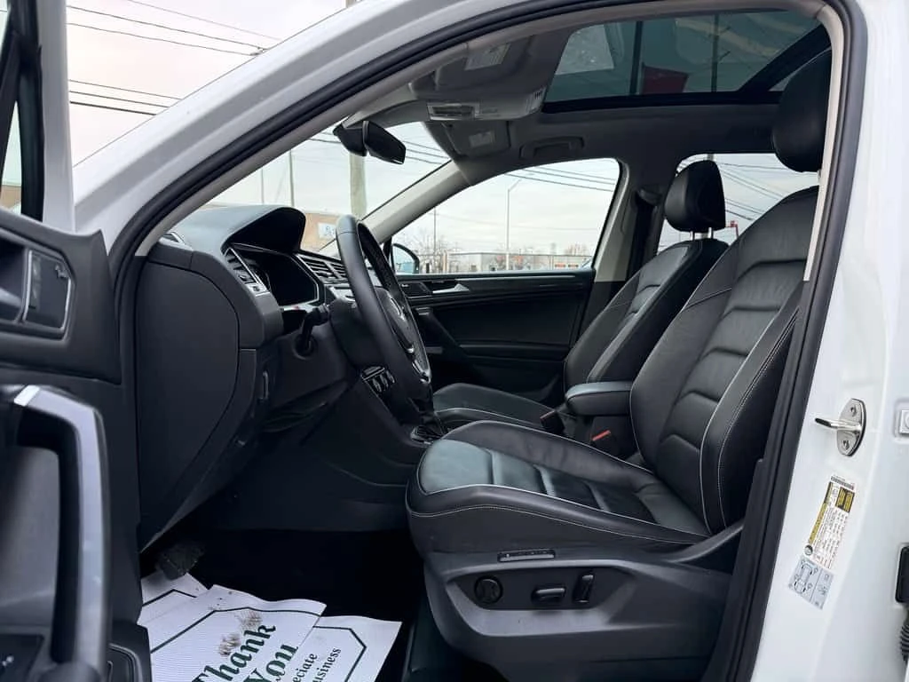 VW Tiguan * Highline 2.0T 8sp at w/Tip 4M * CARFAX * ЦЕНА ДО, снимка 10 - Автомобили и джипове - 53975176