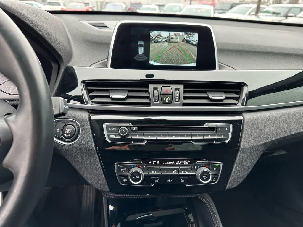 BMW X1 * xDrive * * HeadUp* AвтоКредит* (ЦЕНА ДО БГ), снимка 12 - Автомобили и джипове - 54109287