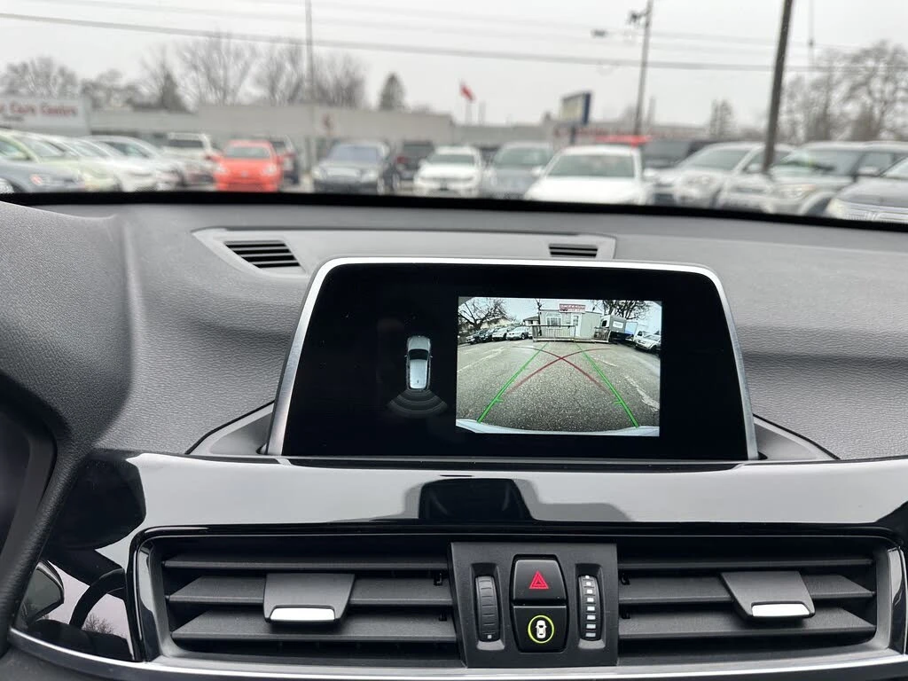 BMW X1 * xDrive * * HeadUp* AвтоКредит* (ЦЕНА ДО БГ), снимка 13 - Автомобили и джипове - 54109287