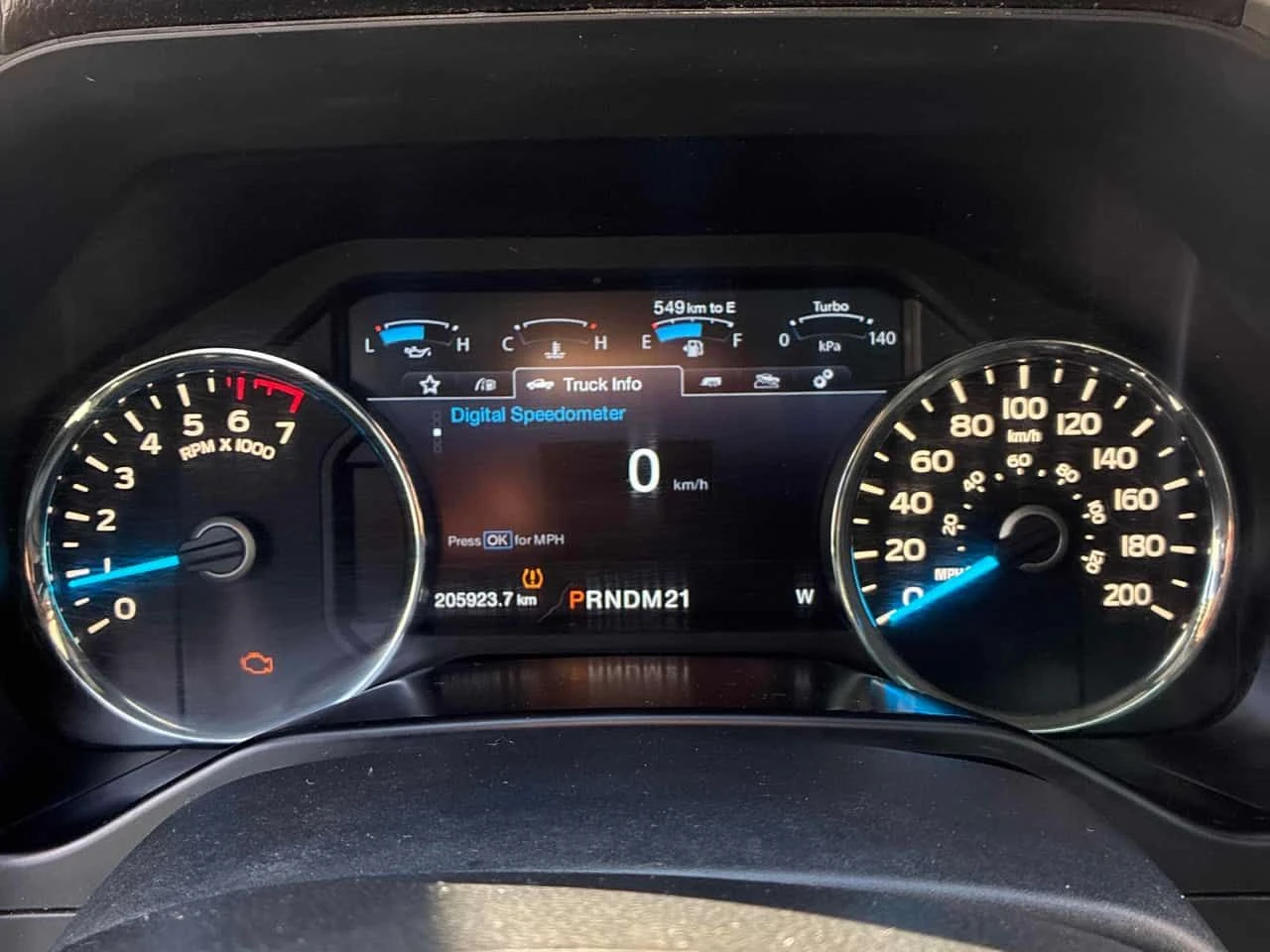 Ford F150 * 4WD SuperCrew 145" Lariat * PANO* KEYLESS* П, снимка 8 - Автомобили и джипове - 54120890