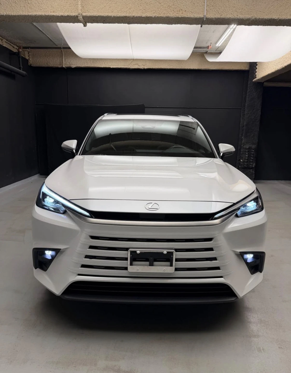 Lexus TX 350 ОБДУХВАНЕ * CARPLAY * DISTRONIC * ЦЕНА ДО БГ * , снимка 2 - Автомобили и джипове - 54396676