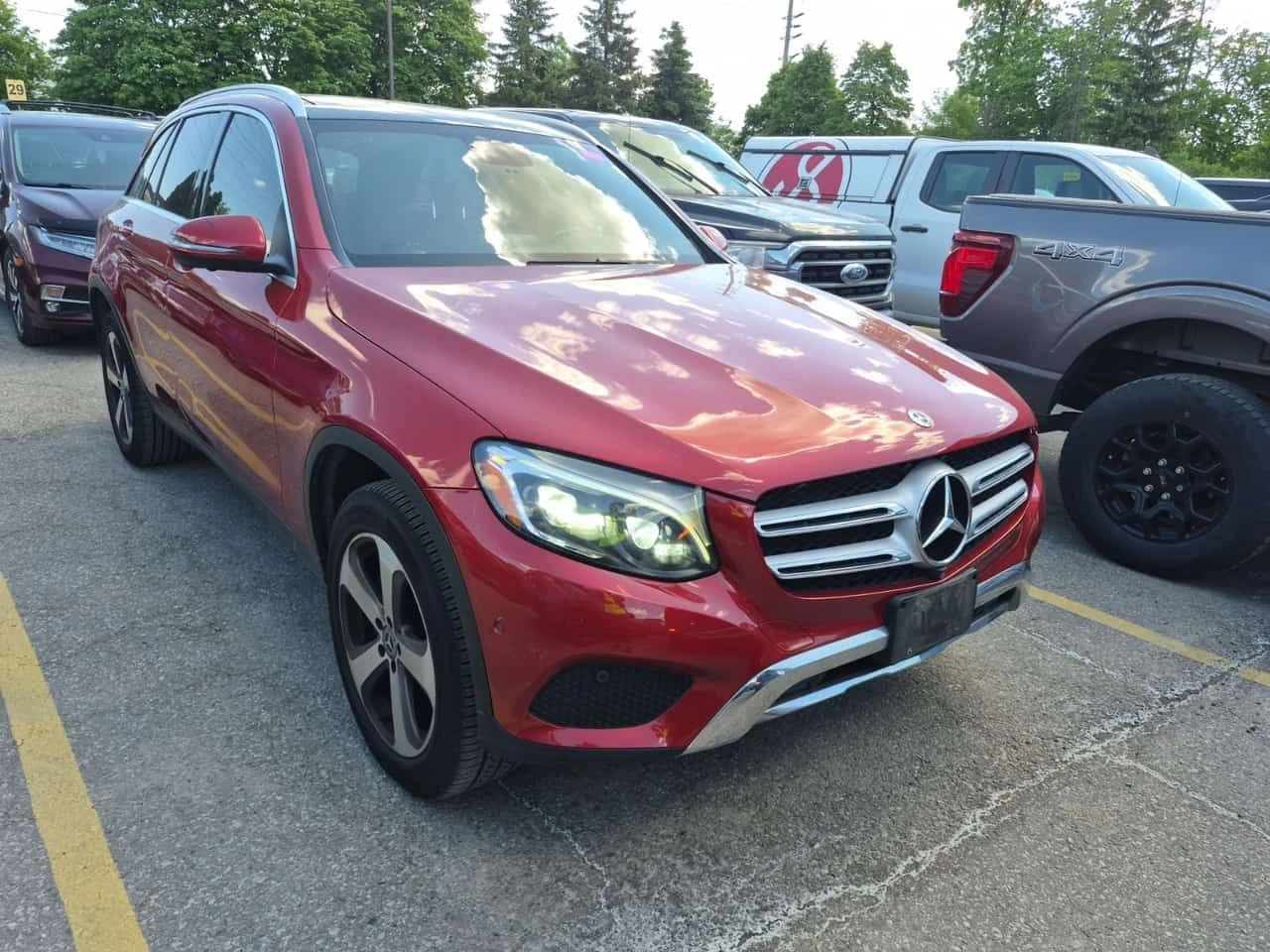 Mercedes-Benz GLC 300 * ГЛАВНО ПРЕДСТАВИТЕЛСТВО* ПАНОРАМА* , снимка 2 - Автомобили и джипове - 54763386