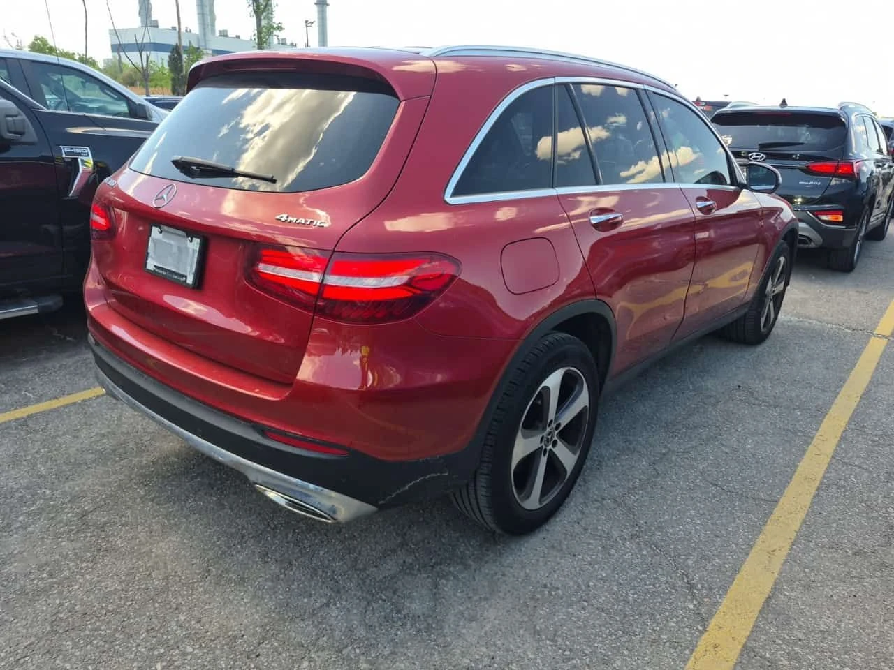 Mercedes-Benz GLC 300 * ГЛАВНО ПРЕДСТАВИТЕЛСТВО* ПАНОРАМА* , снимка 3 - Автомобили и джипове - 54763386