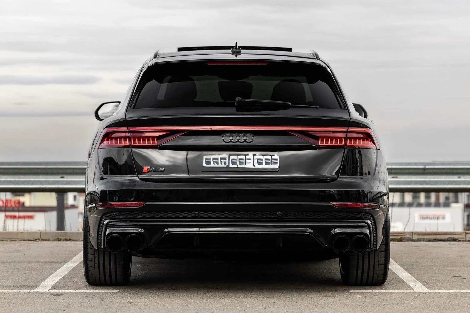 Audi SQ8  shadow black 1 of 1, снимка 6 - Автомобили и джипове - 55166462