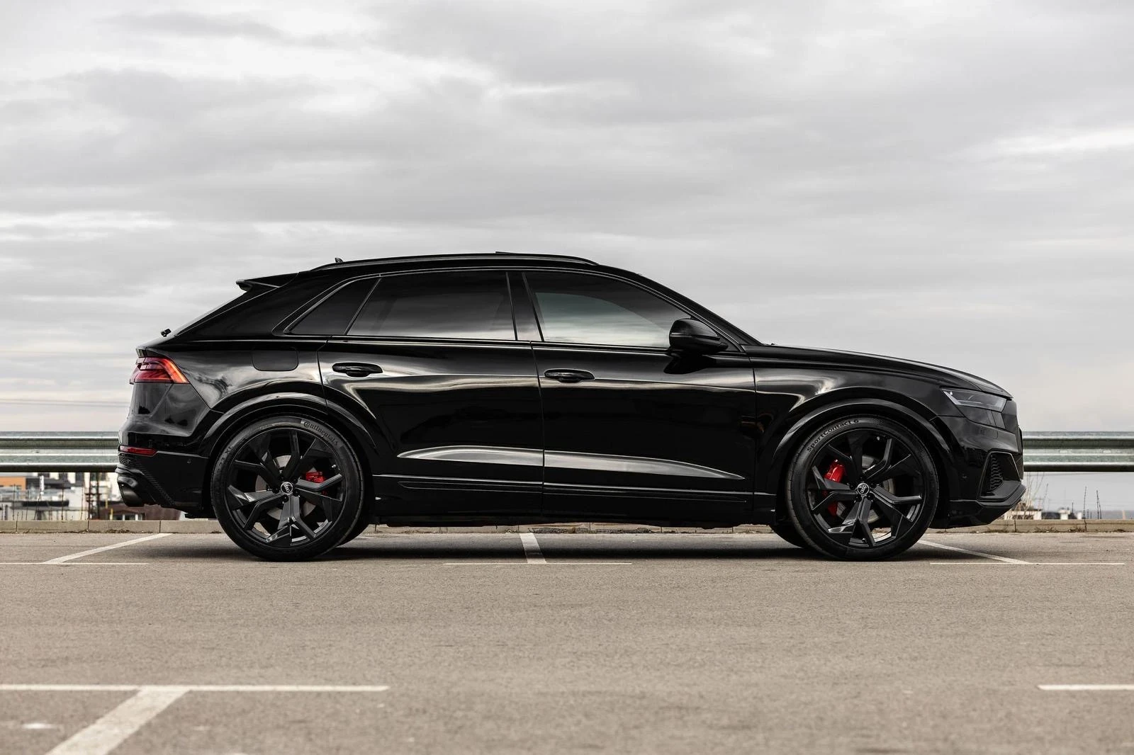 Audi SQ8  shadow black 1 of 1, снимка 7 - Автомобили и джипове - 55166462