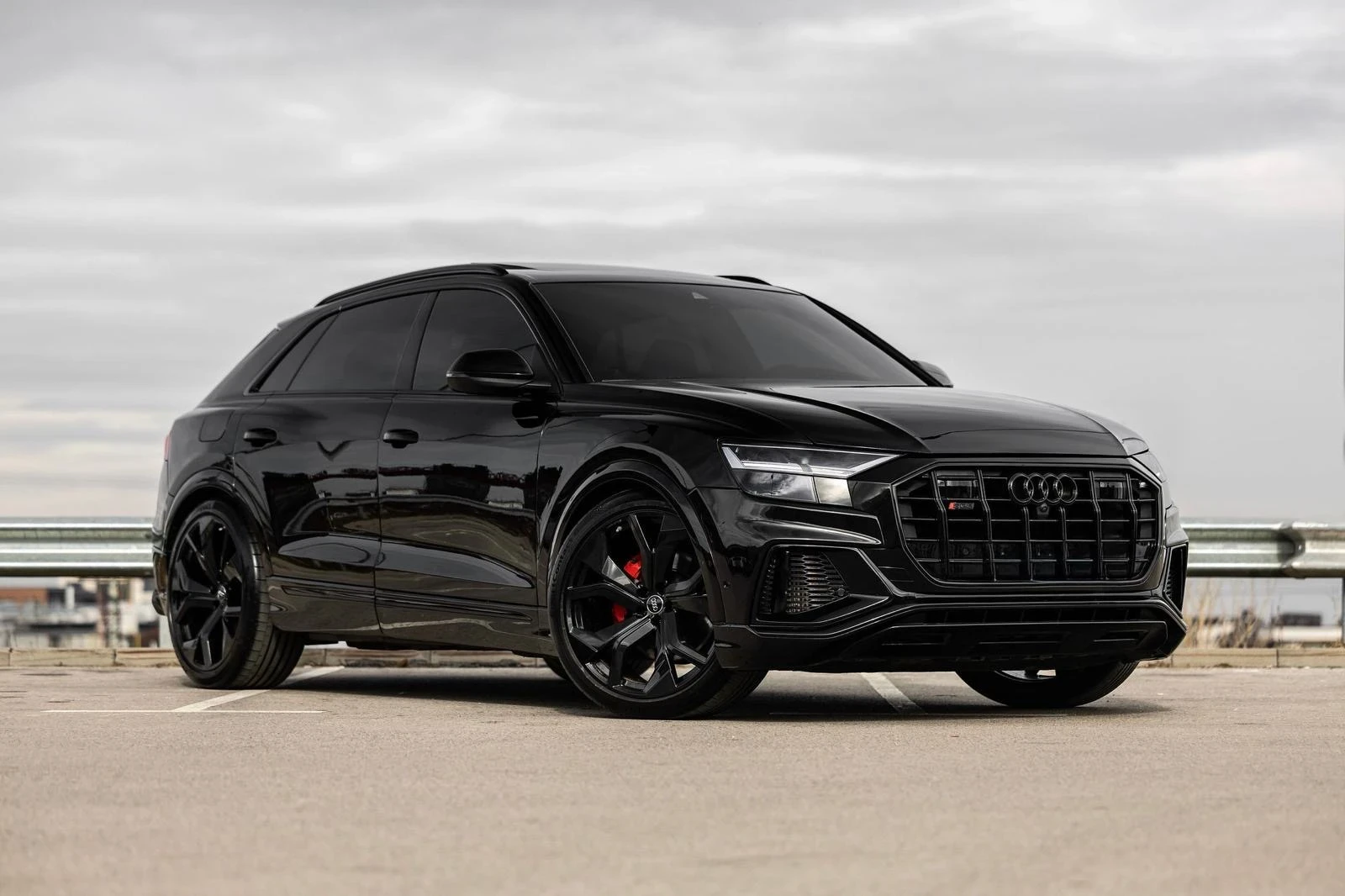 Audi SQ8  shadow black 1 of 1, снимка 2 - Автомобили и джипове - 55166462