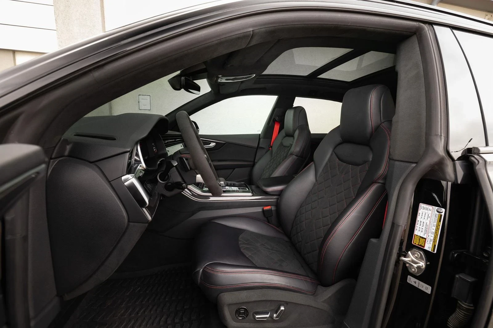 Audi SQ8  shadow black 1 of 1, снимка 10 - Автомобили и джипове - 55166462