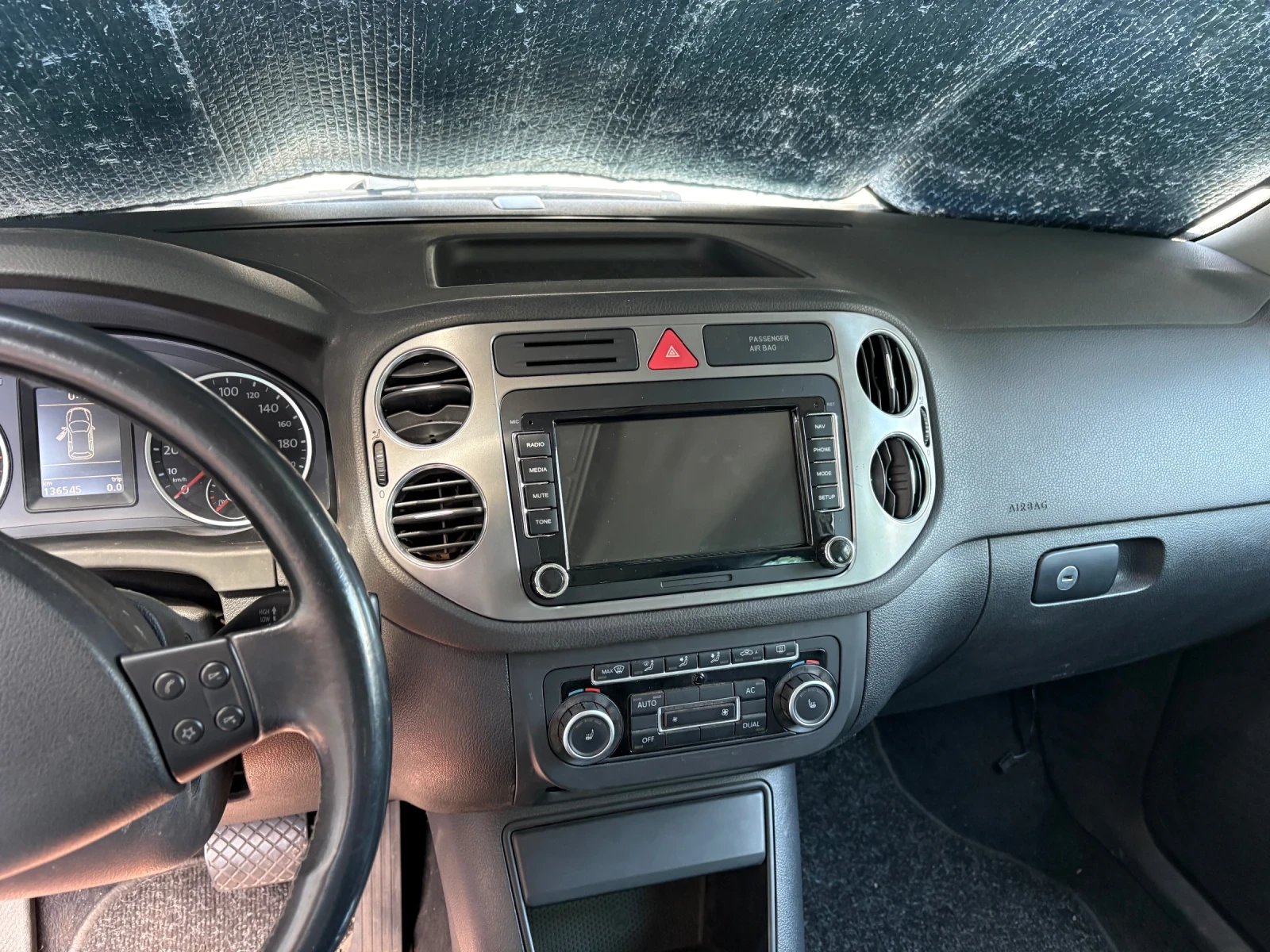 VW Tiguan, снимка 7 - Автомобили и джипове - 55217840
