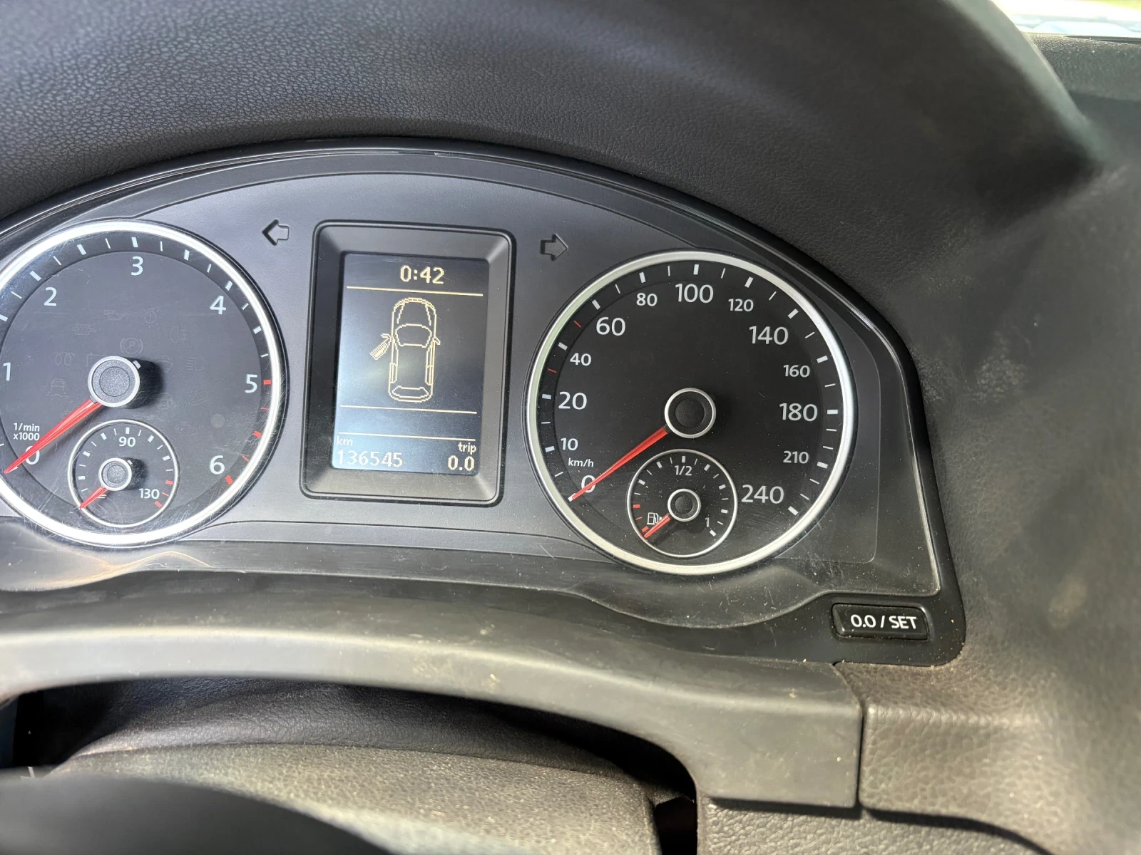 VW Tiguan, снимка 6 - Автомобили и джипове - 55217840