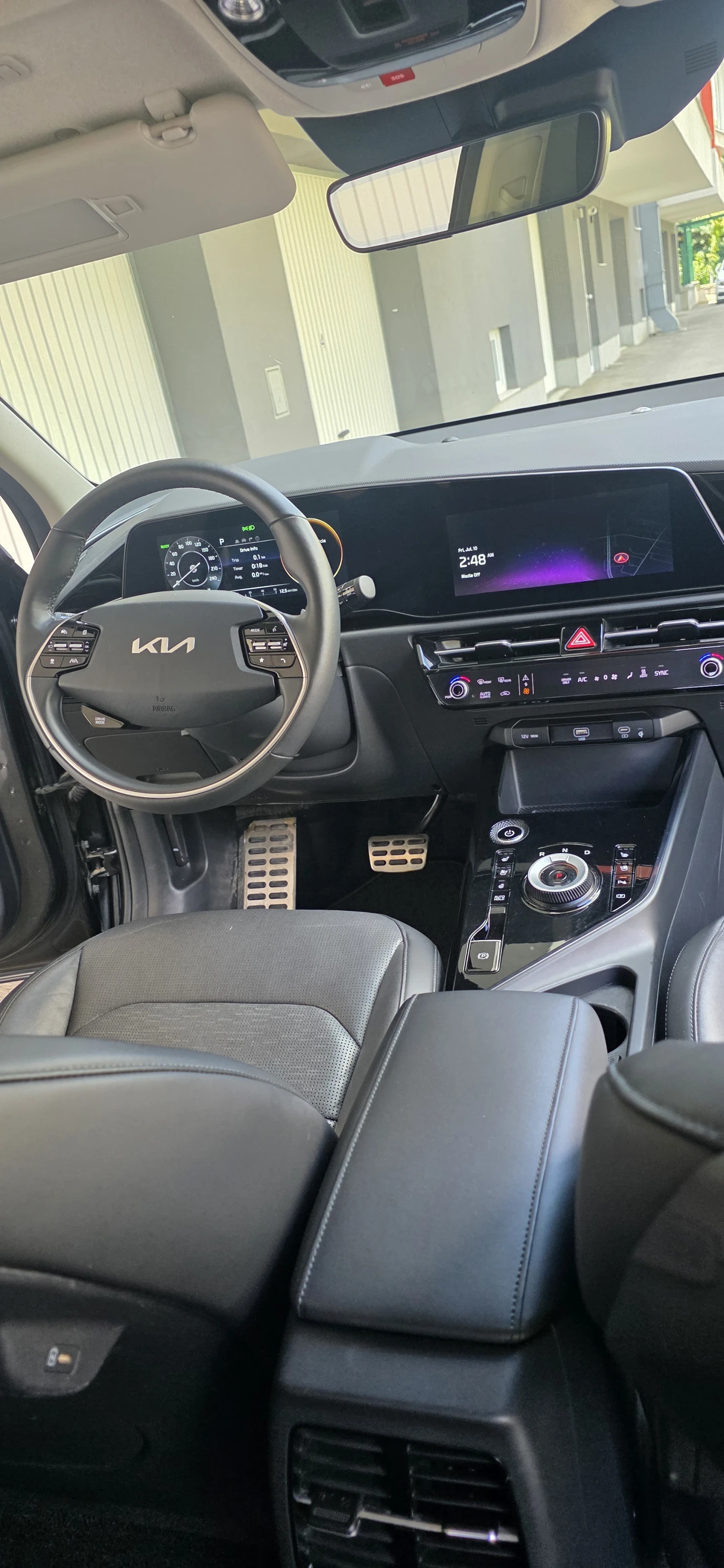 Kia Niro Всички екстри! , снимка 6 - Автомобили и джипове - 55233056