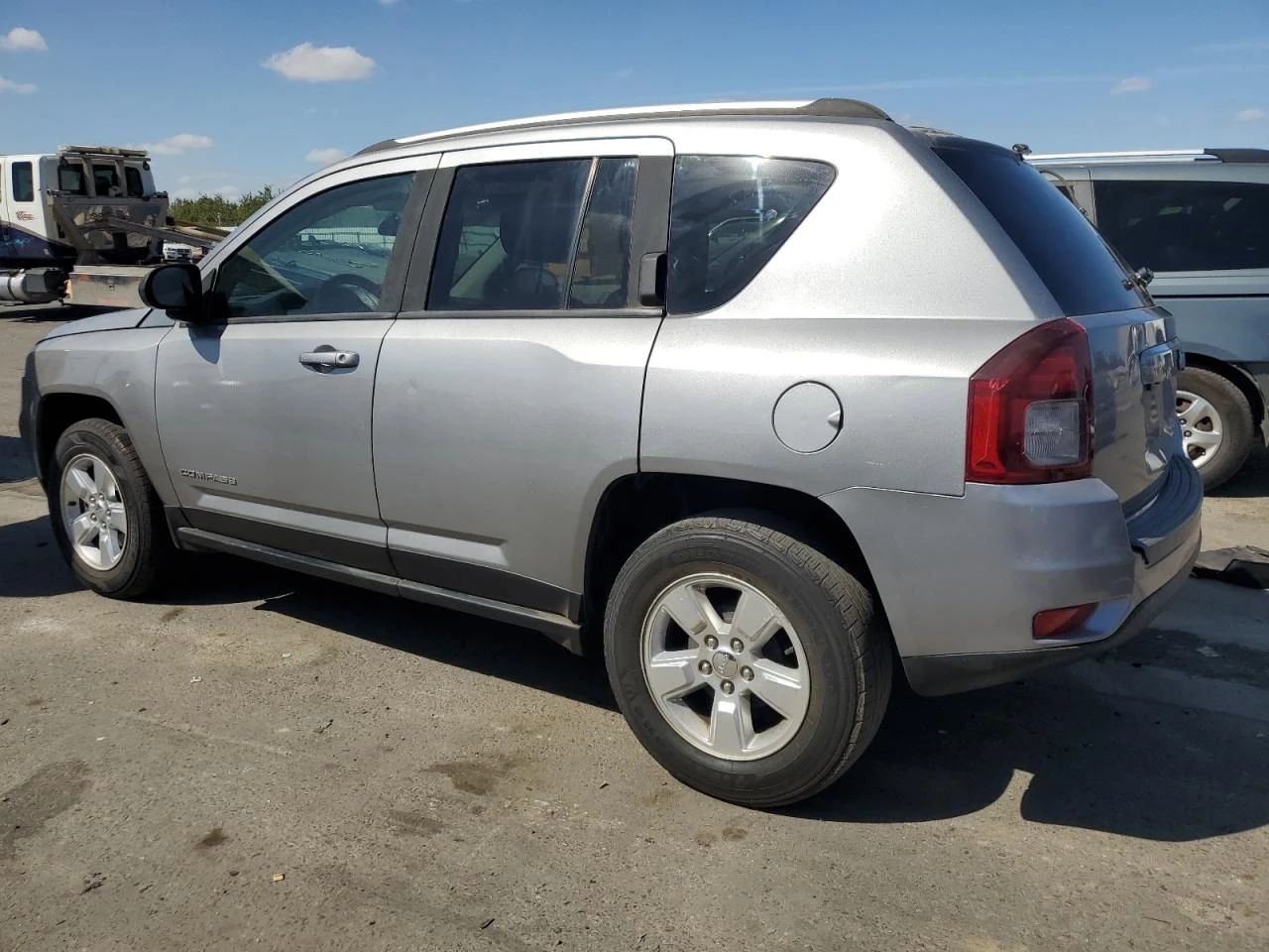 Jeep Compass, снимка 2 - Автомобили и джипове - 55755542