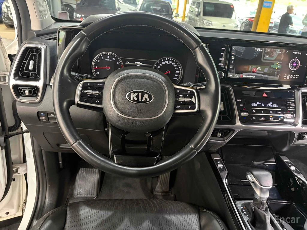 Kia Sorento 2.5T* EXCLUSIVE* ОБДУХВАНЕ* ХЕДЪП* 360КАМЕРА* , снимка 7 - Автомобили и джипове - 55969964