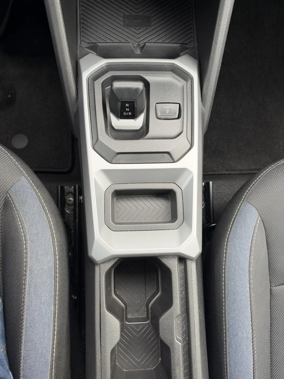 Dacia Duster Journey HEV 140, снимка 17 - Автомобили и джипове - 56522437