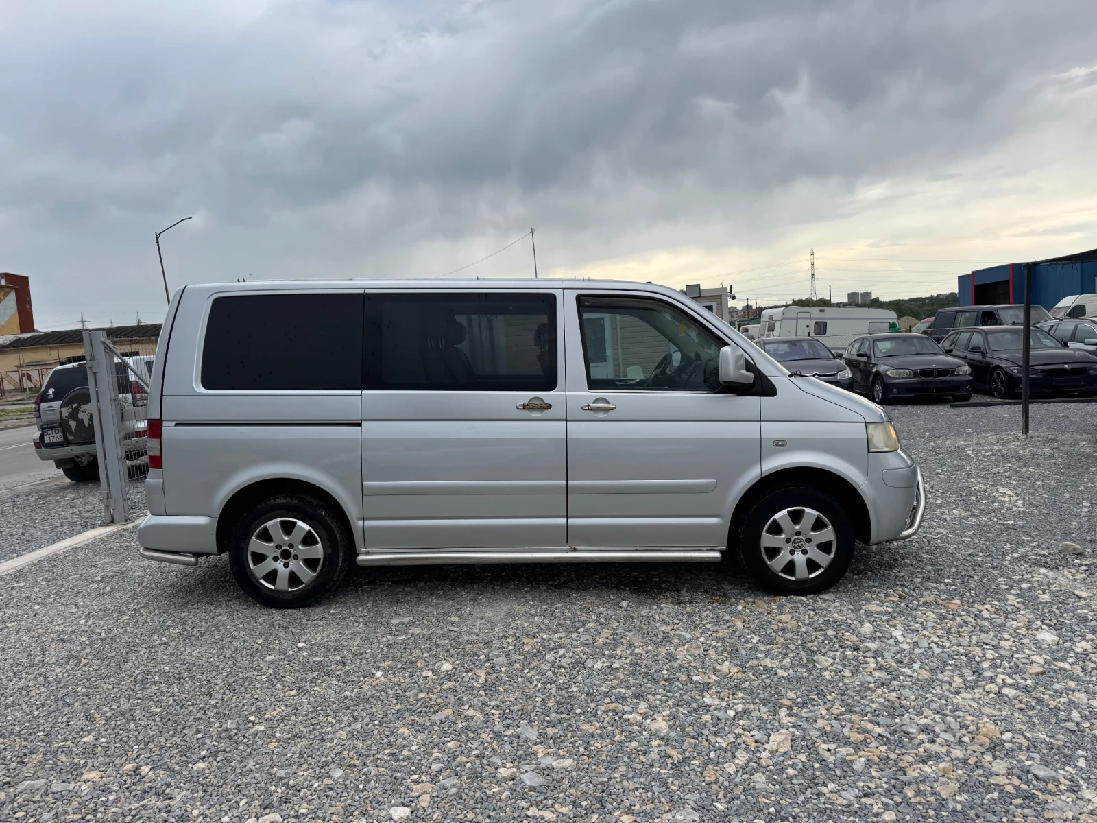 VW T5 2.5TDI 131, снимка 4 - Бусове и автобуси - 54632864