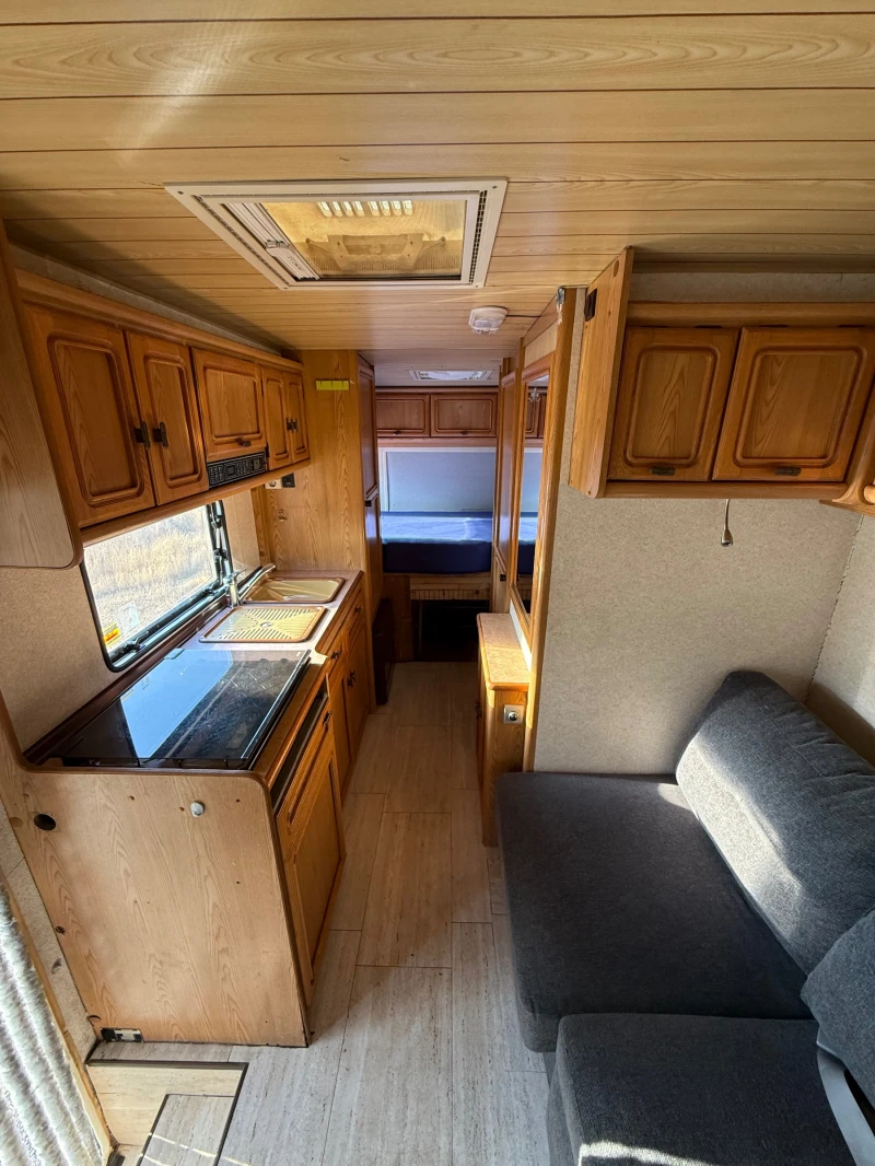 Кемпер Burstner Iveco, снимка 13 - Каравани и кемпери - 51234935