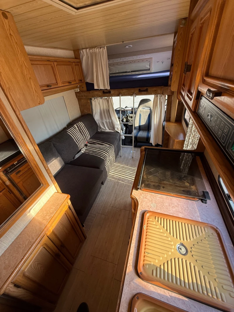 Кемпер Burstner Iveco, снимка 15 - Каравани и кемпери - 51234935