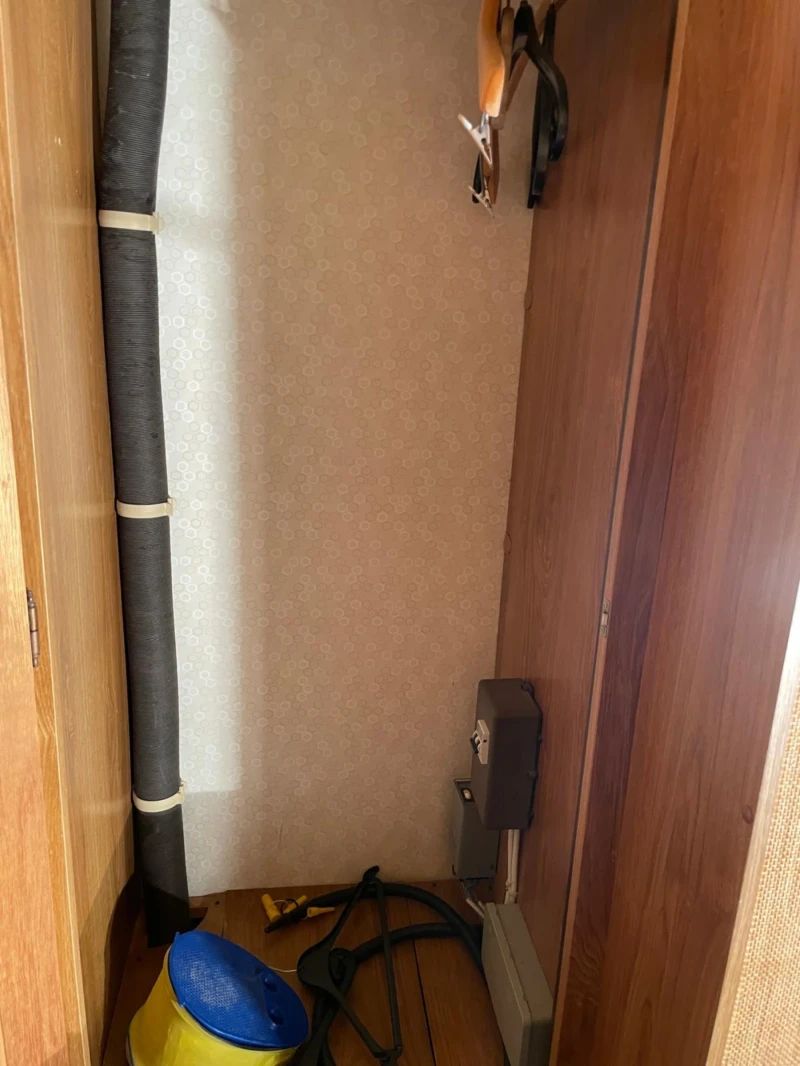 Каравана Burstner, снимка 12 - Каравани и кемпери - 53401056