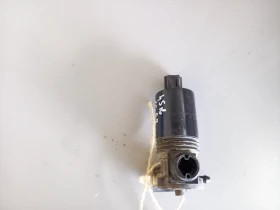 Помпа чистачки Волво ХЦ60 2.4д 