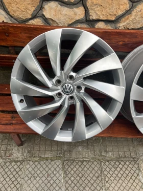 Джанти, снимка 1