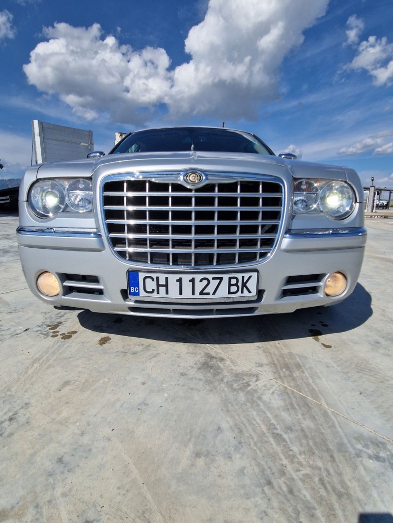 Chrysler 300c, снимка 2 - Автомобили и джипове - 46400837