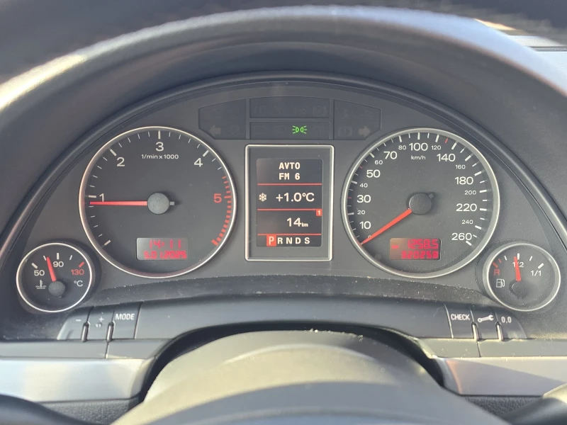 Audi A4 B7, 2.0 TDI, снимка 12 - Автомобили и джипове - 48581106