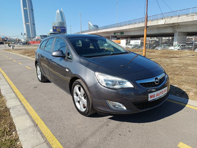 Opel Astra 1.7CDTI, снимка 2 - Автомобили и джипове - 49377221