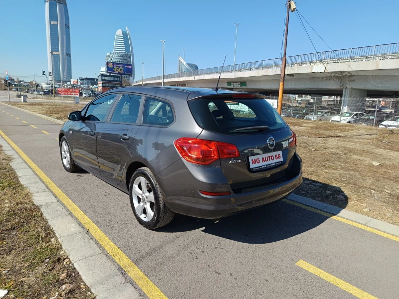 Opel Astra 1.7CDTI, снимка 6 - Автомобили и джипове - 49377221