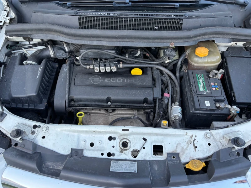Opel Zafira 1.6, снимка 5 - Автомобили и джипове - 51311141
