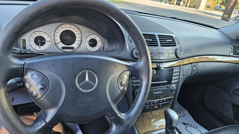Mercedes-Benz E 320 3.2 CDI..Avantgarde, снимка 13 - Автомобили и джипове - 51916149