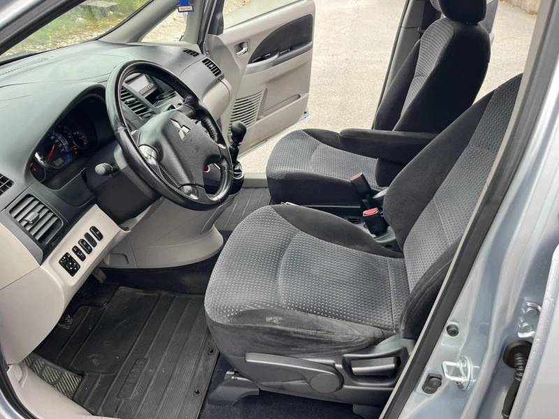 Mitsubishi Grandis 2.0TDI 136кс 6 СКОРОСТИ 7 МЕСТА  АВТОПИЛОТ, снимка 8 - Автомобили и джипове - 52200934