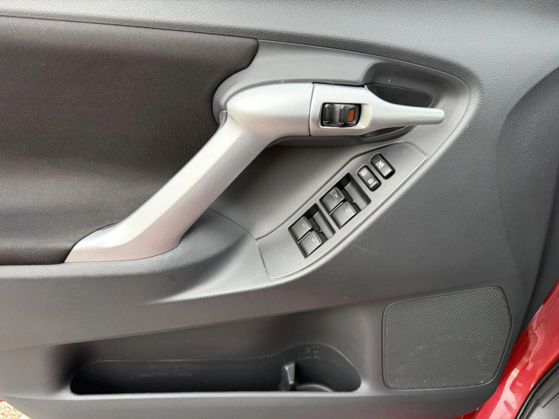 Toyota Verso 1.8i ТОП СЪСТОЯНИЕ, снимка 8 - Автомобили и джипове - 52456898