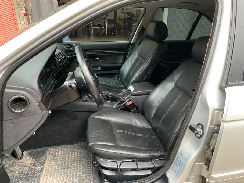 BMW 523, снимка 8 - Автомобили и джипове - 52671678