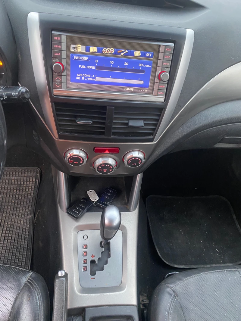 Subaru Forester 2.5 Турбо Швейцария, снимка 11 - Автомобили и джипове - 53373333