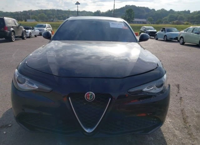 Alfa Romeo Giulia RWD ФИКСИРАНА ЦЕНА ДО БЪЛГАРИЯ!, снимка 6 - Автомобили и джипове - 48124643