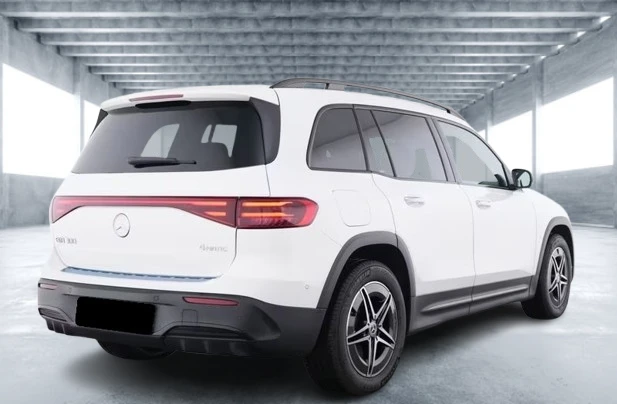 Mercedes-Benz EQB 300 4Matic = AMG Line = Premium Гаранция, снимка 2 - Автомобили и джипове - 54223763