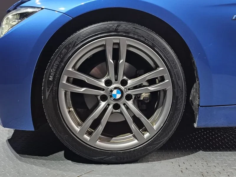 BMW 320 M PACK/ШИБИДАХ/HEAD UP/KEYLESS, снимка 5 - Автомобили и джипове - 56698643