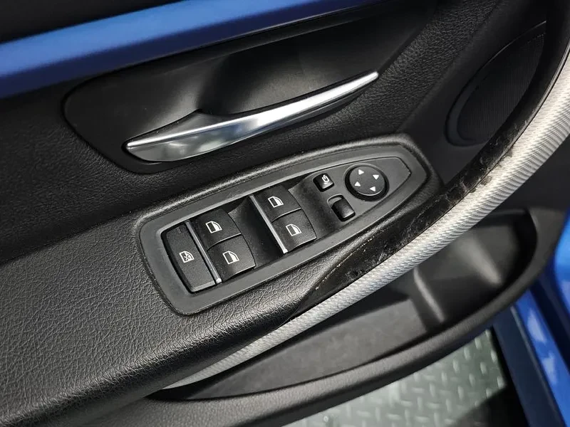 BMW 320 M PACK/ШИБИДАХ/HEAD UP/KEYLESS, снимка 17 - Автомобили и джипове - 56698643