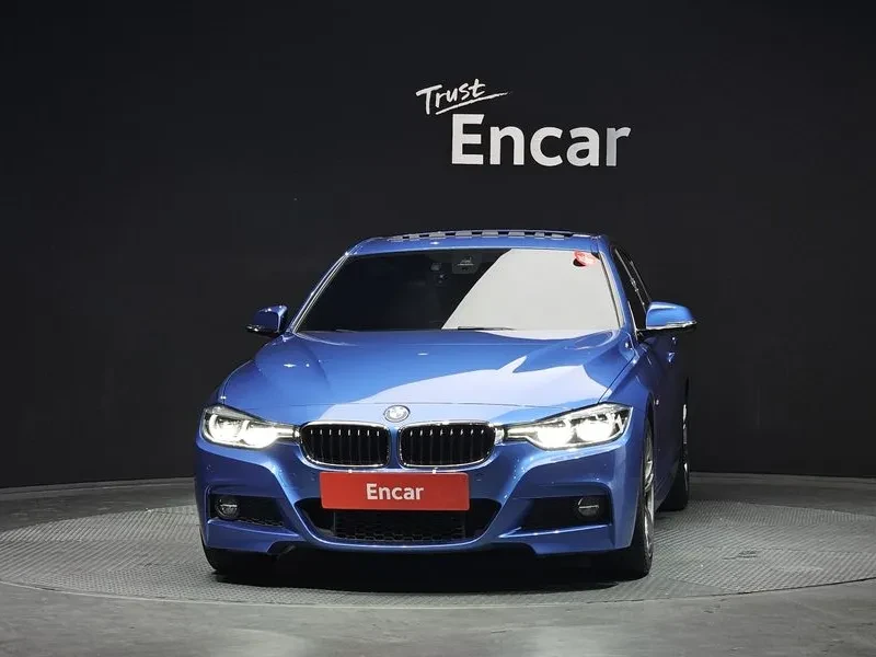 BMW 320 M PACK/ШИБИДАХ/HEAD UP/KEYLESS, снимка 3 - Автомобили и джипове - 56698643