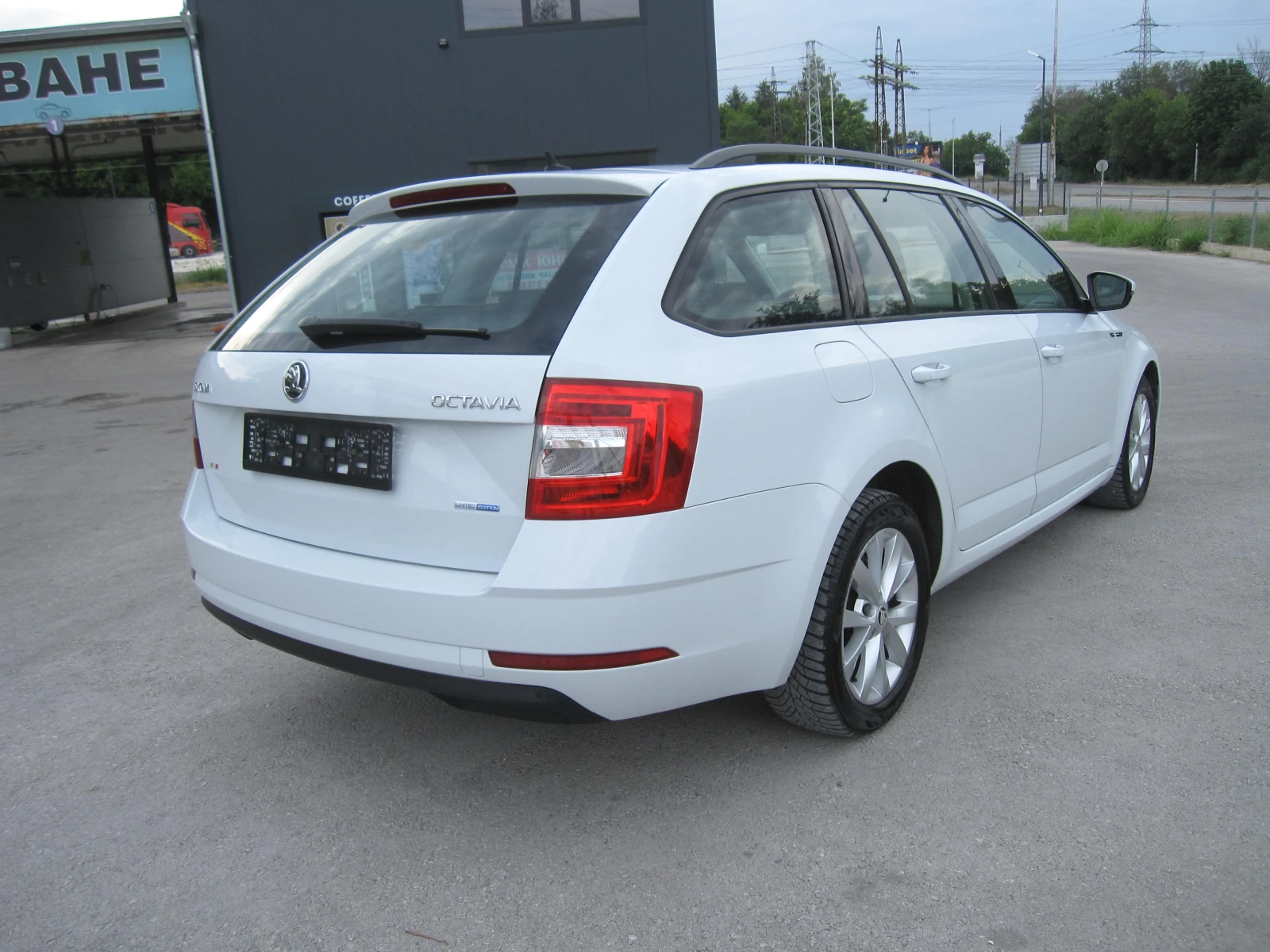Skoda Octavia Автомат, 1, 6-TDI - изображение 4