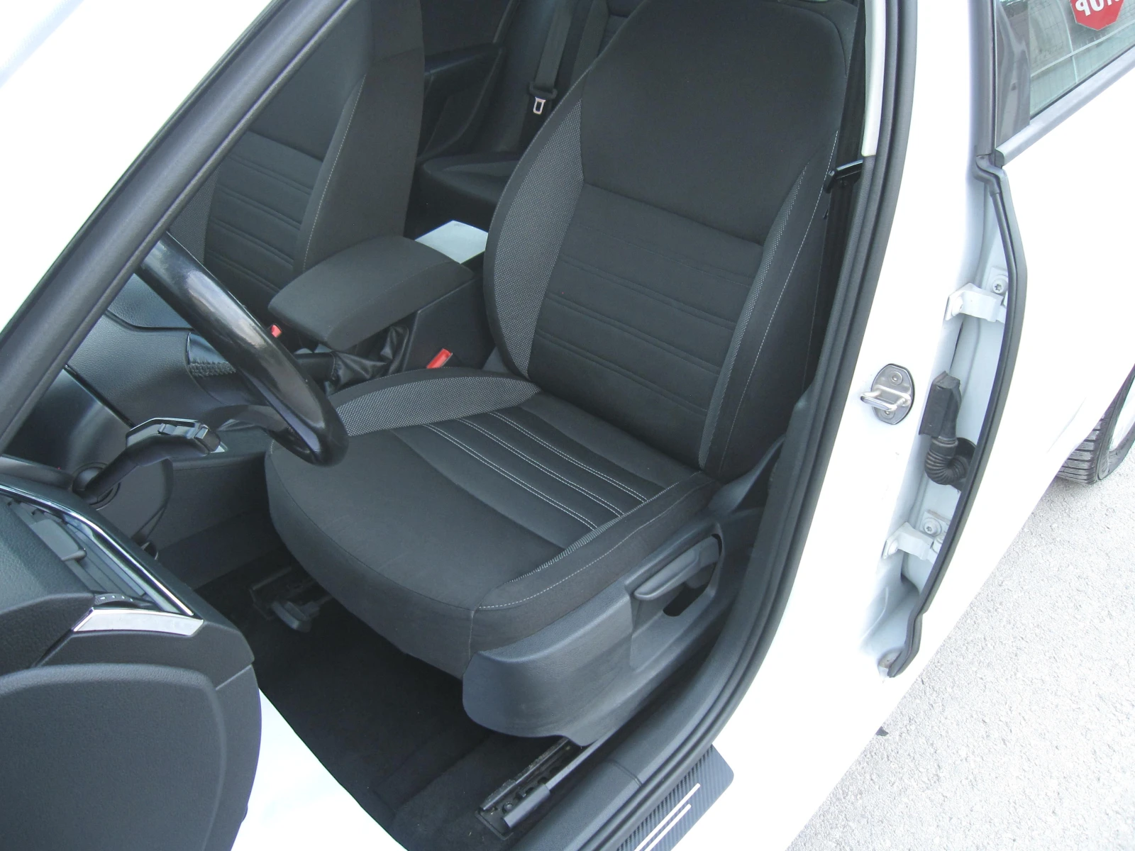 Skoda Octavia Автомат, 1, 6-TDI - изображение 9