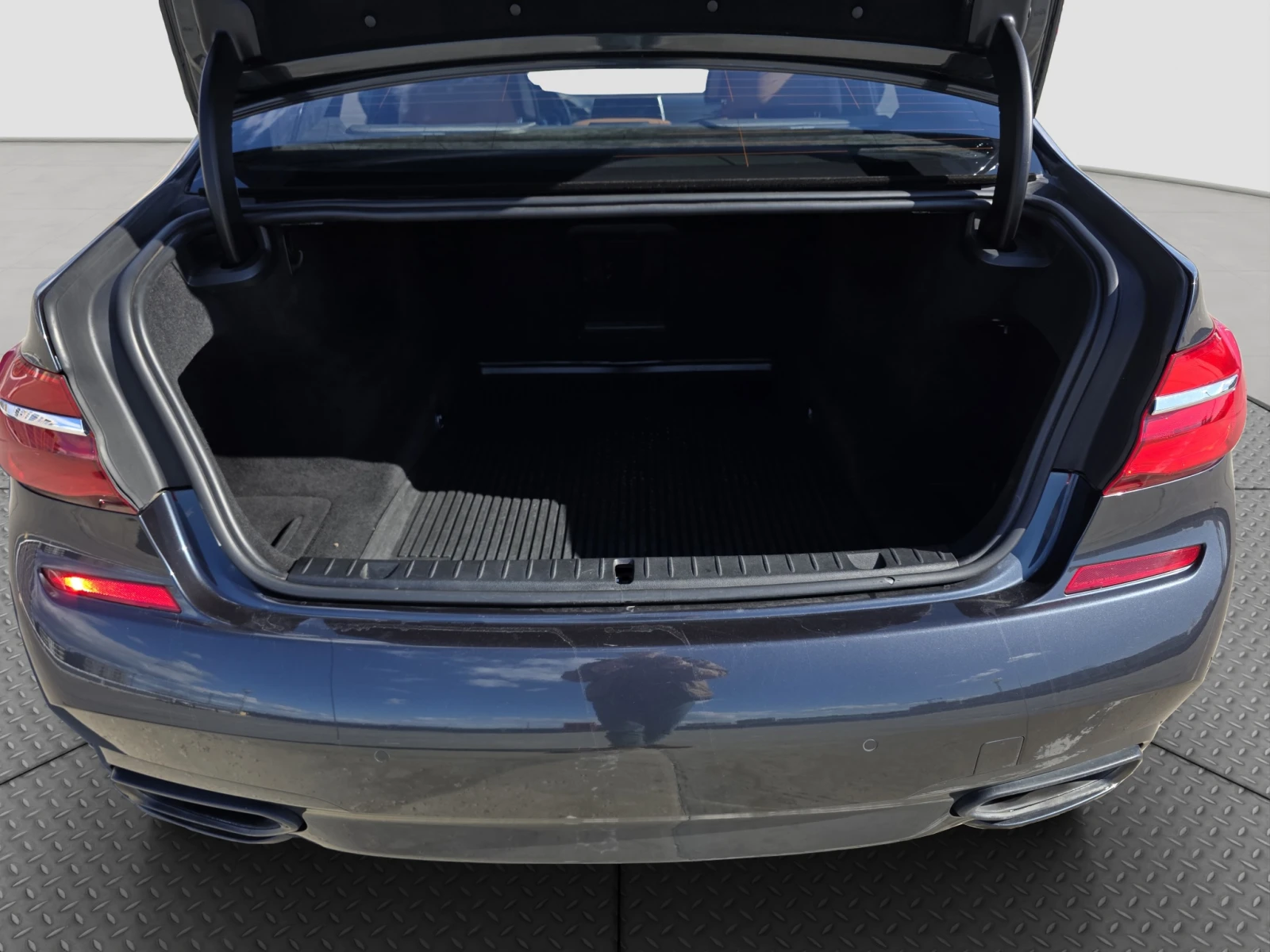 BMW 750 IX DRIVE, снимка 14 - Автомобили и джипове - 54139065