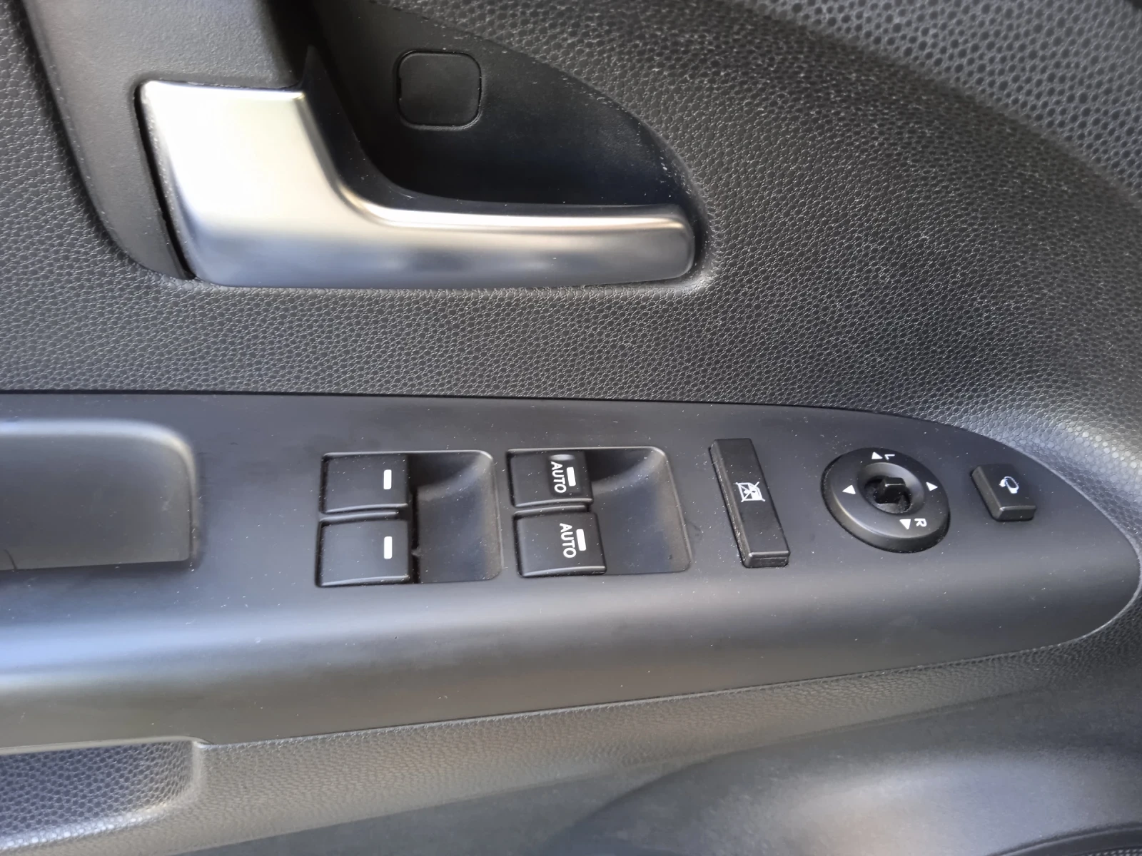 Kia Venga FL, N1рег., снимка 11 - Автомобили и джипове - 54174224