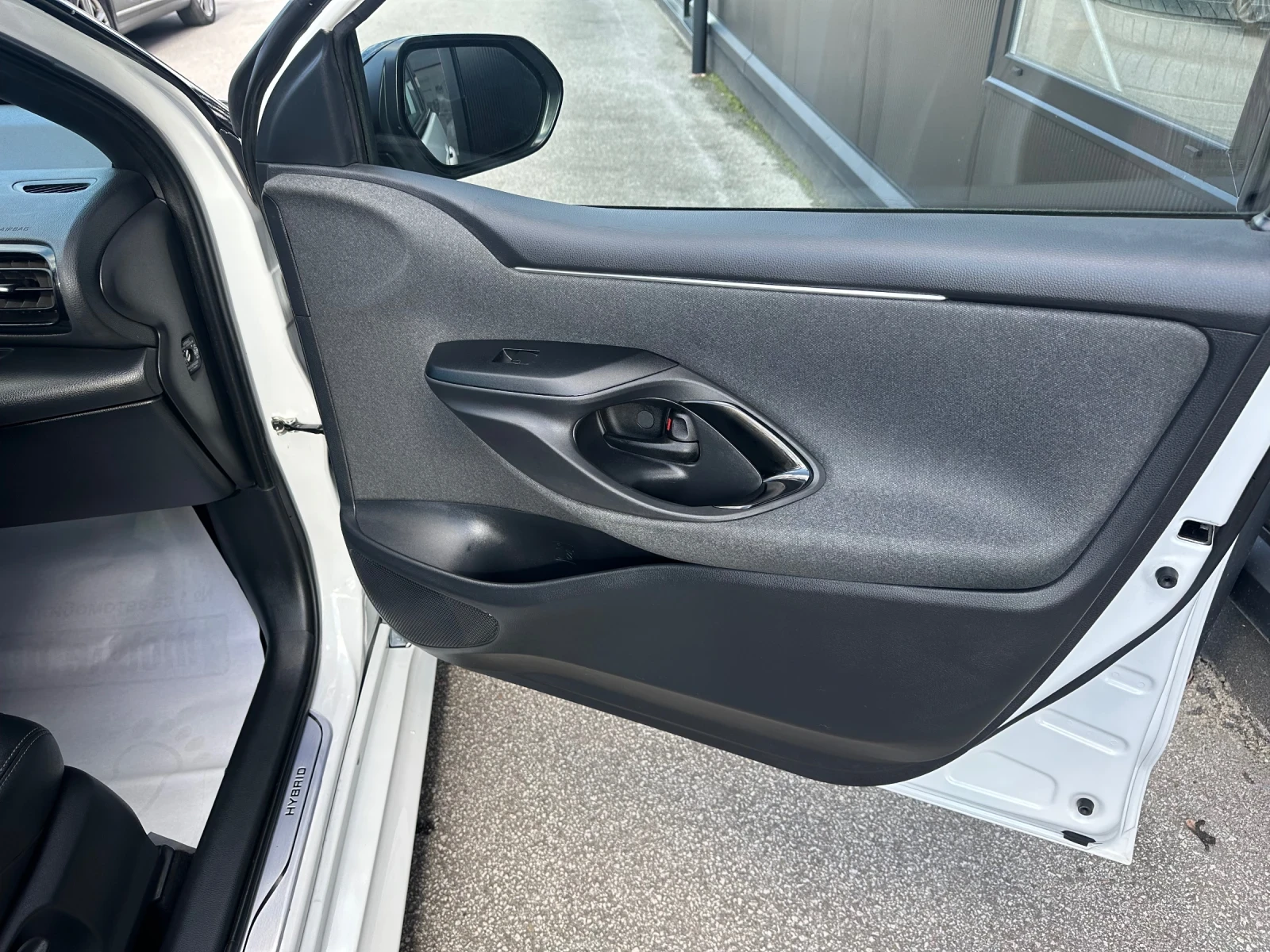 Toyota Yaris 1, 5Hybrid, Led, Digital, Distronic, 85000��, ���. | Mobile.bg � ����������� 14