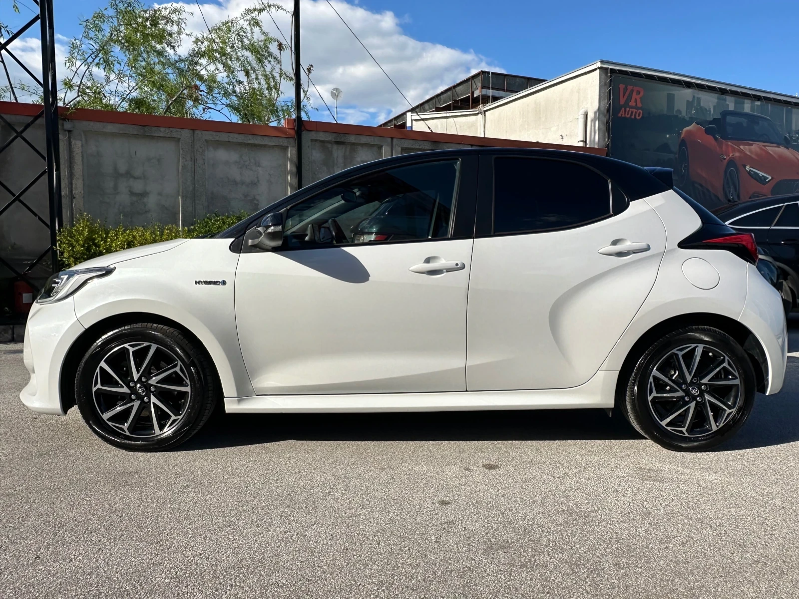 Toyota Yaris 1, 5Hybrid, Led, Digital, Distronic, 85000��, ���. | Mobile.bg � ����������� 4