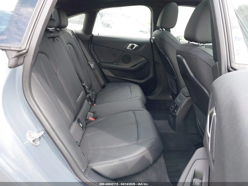 BMW 228 2.0l Gran Coupe I xDrive, снимка 8 - Автомобили и джипове - 54383898